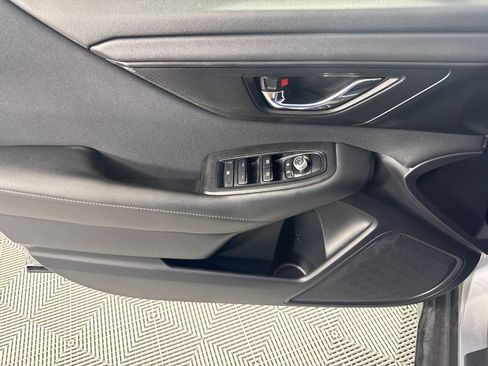 Used 2022 Subaru Outback Premium image 12