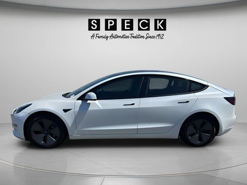Used 2021 Tesla Model 3 Standard Range Plus RWD image 2