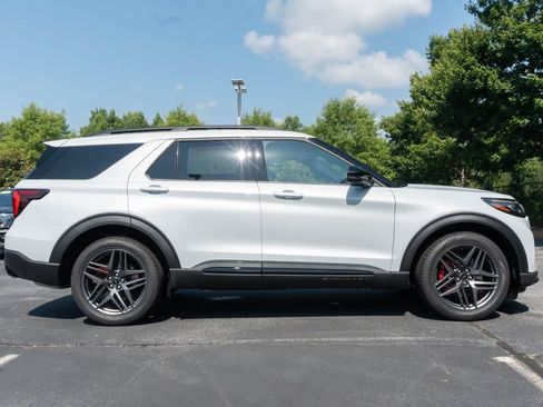 New 2026 Ford Explorer ST AWD/4WD image 13