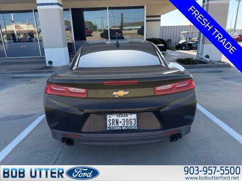 Used 2016 Chevrolet Camaro LT RWD image 4