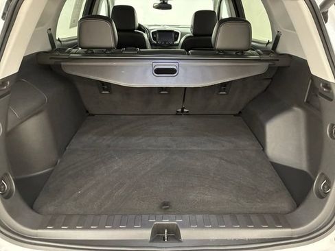 Used 2023 GMC Terrain SLT w/ Infotainment Package II AWD/4WD image 17