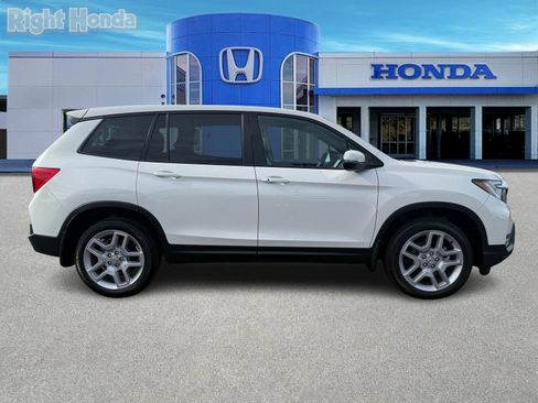 Certified 2024 Honda Passport EX-L image 9