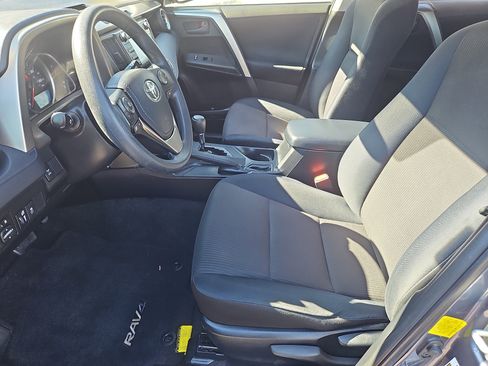 Used 2014 Toyota RAV4 LE image 23