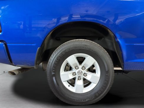 Used 2018 RAM 1500 Express AWD/4WD image 35