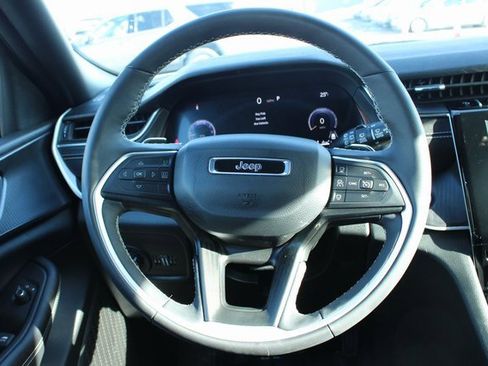 Used 2024 Jeep Grand Cherokee Laredo X w/ Luxury Tech Group I image 22