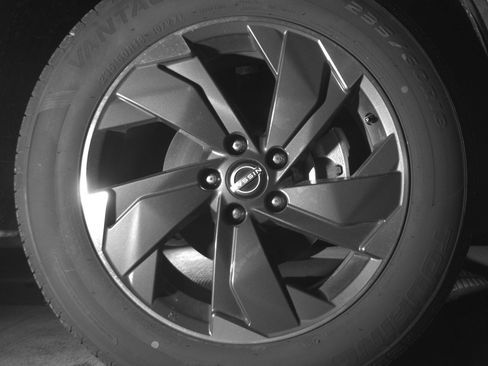 Used 2025 Nissan Rogue SV image 13