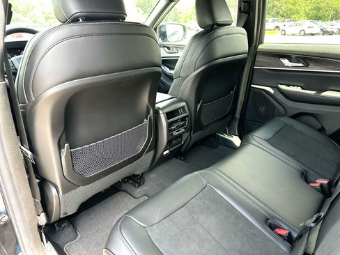 New 2026 Jeep Grand Cherokee Altitude RWD image 24