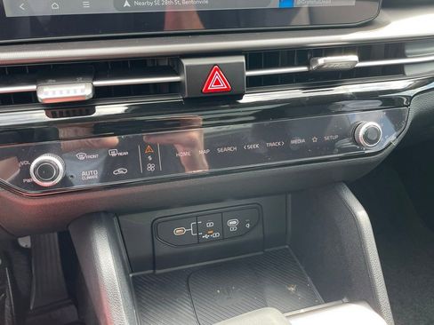 New 2026 Kia Sportage SX image 17