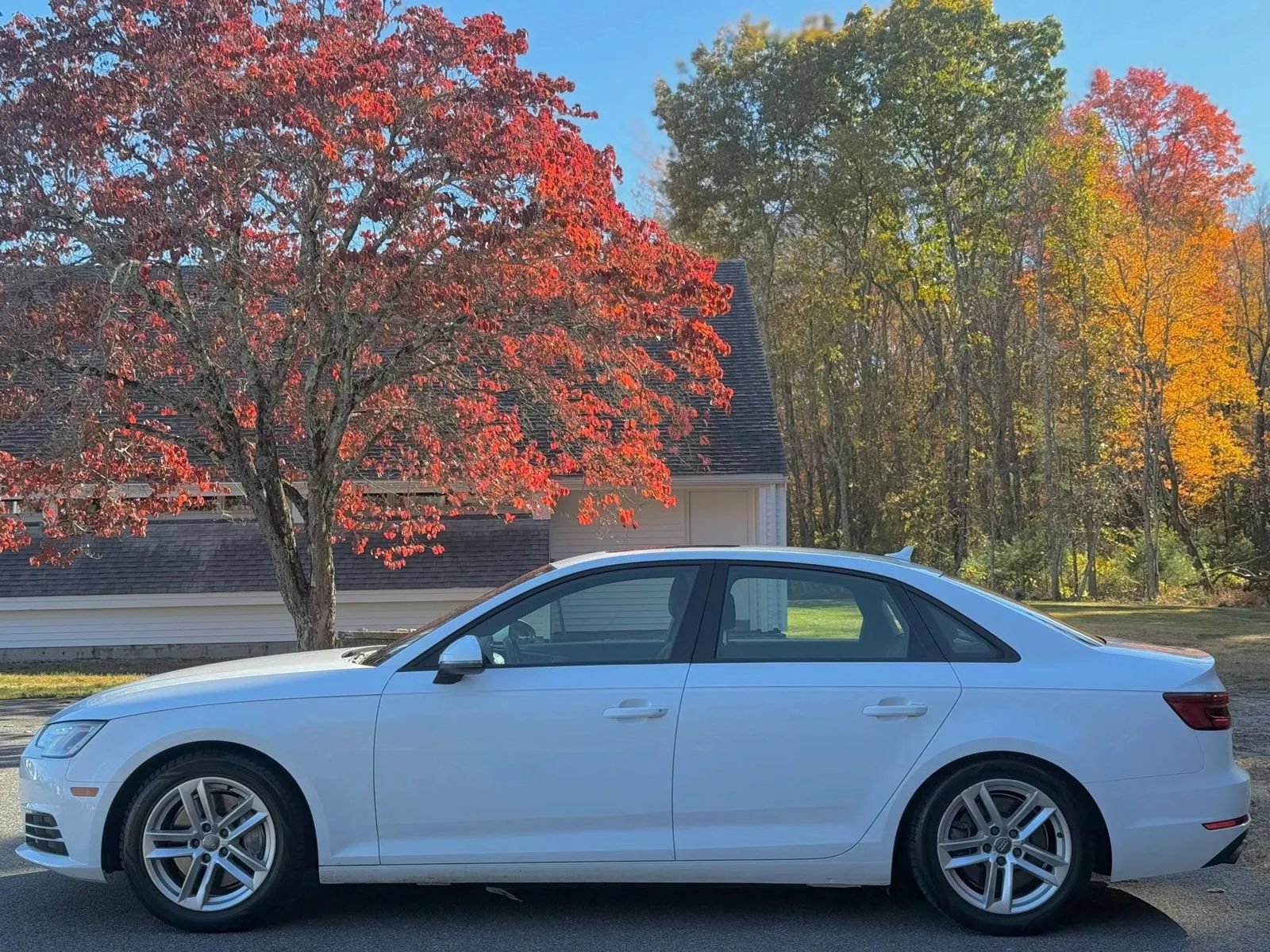 Used 2017 Audi A4 2.0T Premium w/ Convenience Package AWD/4WD image 4