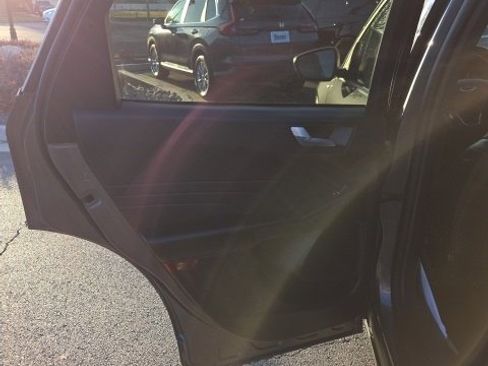 Used 2025 Ford Escape ST-Line image 17