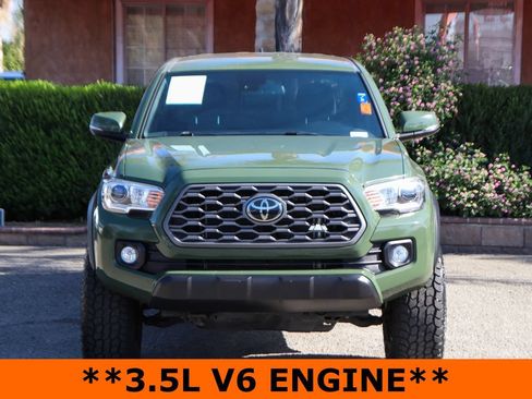 Used 2021 Toyota Tacoma TRD Off-Road w/ Technology Package AWD/4WD image 3
