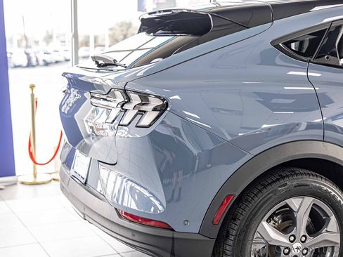 Used 2023 Ford Mustang Mach-E Select image 12