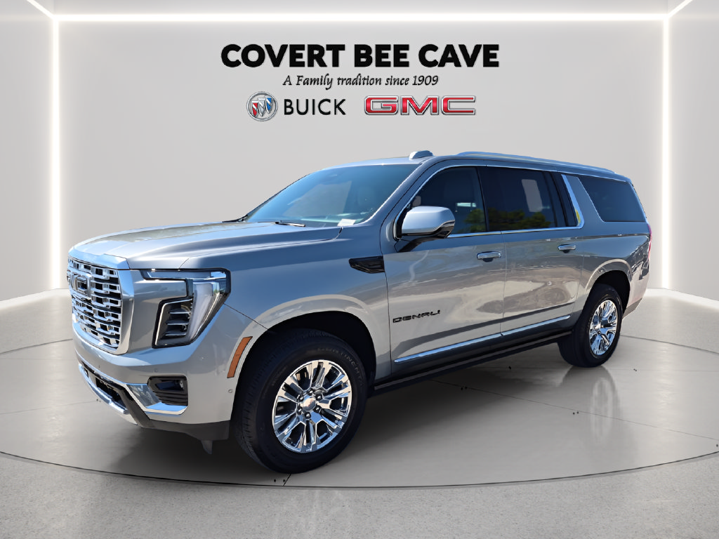 Used 2026 GMC Yukon XL Denali w/ Sun & Power Step Package AWD/4WD image 3