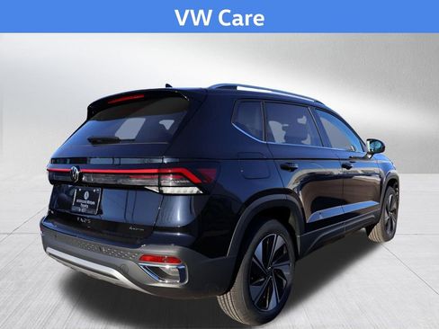 New 2025 Volkswagen Taos SE image 8