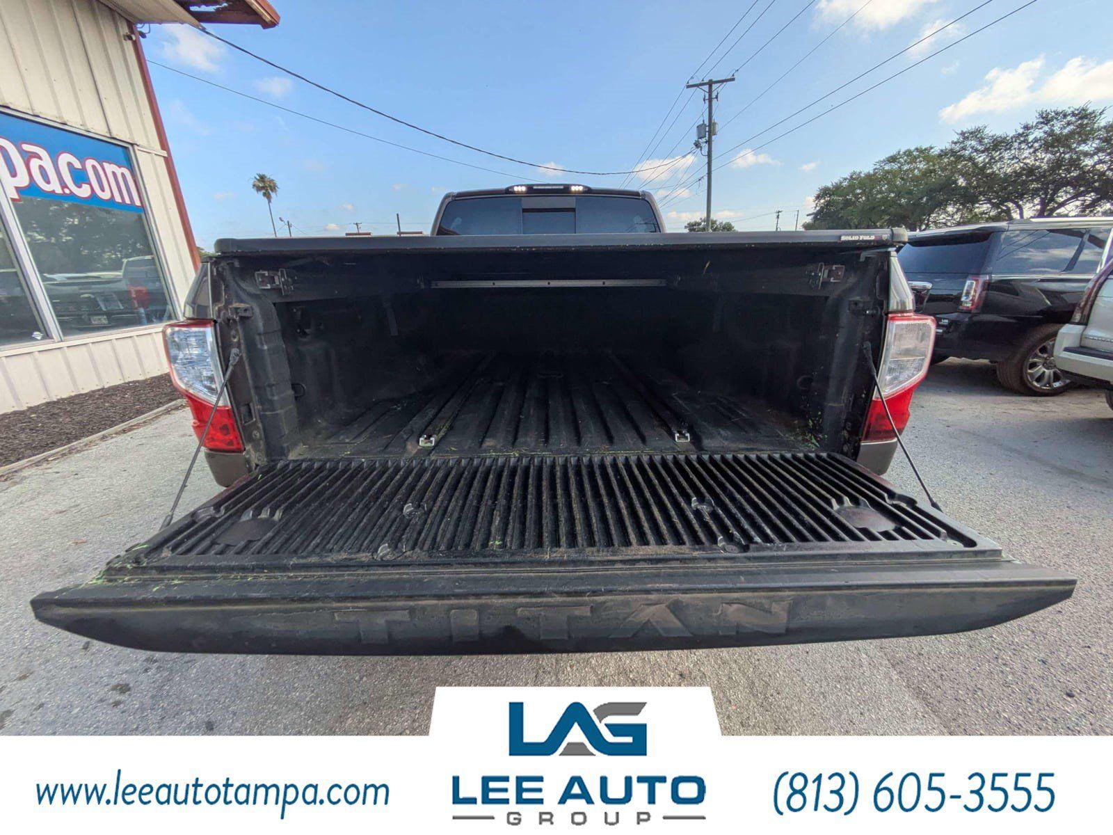 Used 2016 Nissan Titan SL RWD image 12