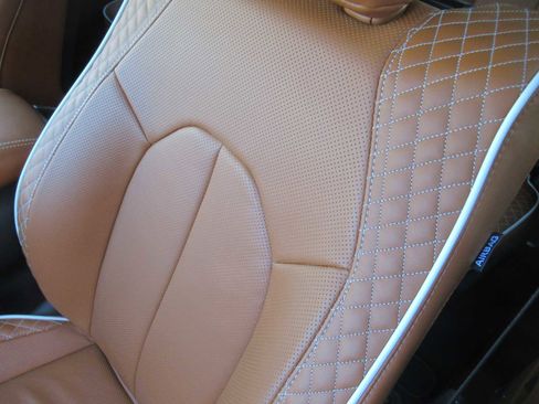 New 2026 Chrysler Pacifica Pinnacle image 16