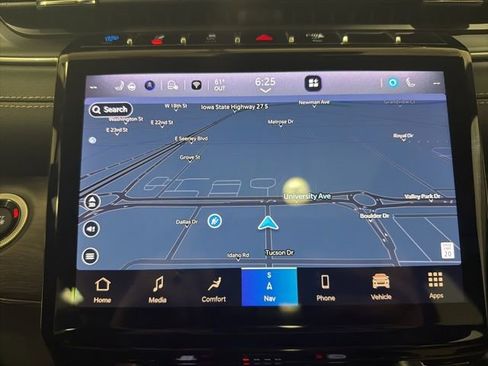 Used 2023 Jeep Grand Cherokee Overland w/ Advanced Protech Group III image 25