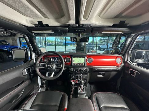 Used 2023 Jeep Wrangler Unlimited Rubicon w/ Steel Bumper Group image 19