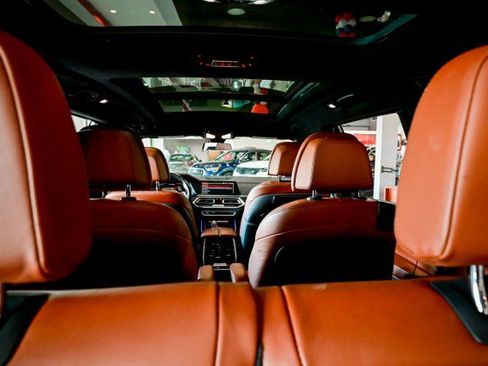 Used 2021 BMW X7 M50i w/ Executive Package image 27