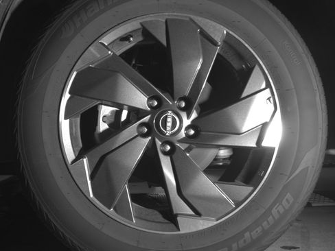 Used 2025 Nissan Rogue SV image 12