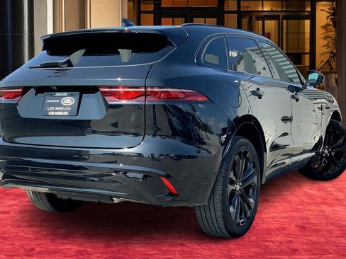 Used 2025 Jaguar F-PACE R-Dynamic S image 14