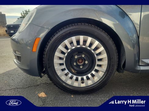 Used 2013 Volkswagen Beetle 2.5 image 25