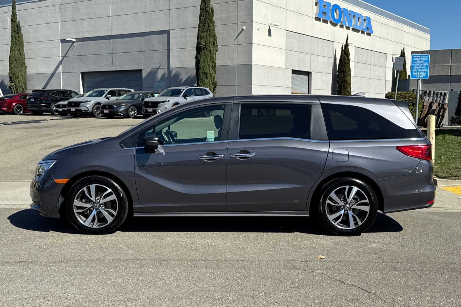 Used 2022 Honda Odyssey Touring image 7