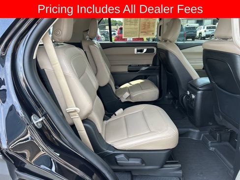 Used 2020 Ford Explorer XLT w/ Equipment Group 202A AWD/4WD image 21