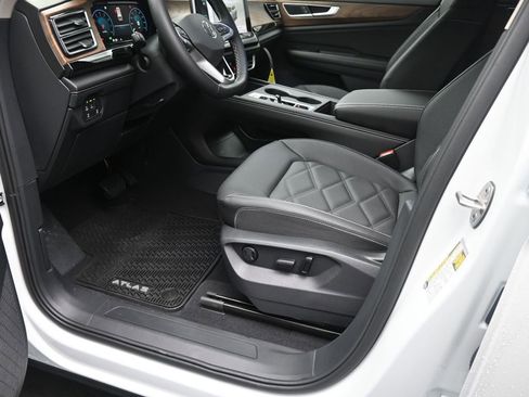 New 2026 Volkswagen Atlas SE FWD image 14