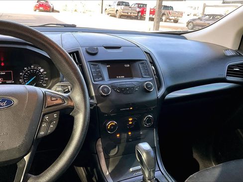 Used 2015 Ford Edge SE image 6
