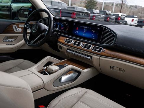 Used 2024 Mercedes-Benz GLE 450 4MATIC image 33