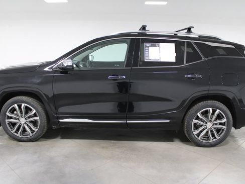 Used 2020 GMC Terrain Denali w/ Denali Premium Package AWD/4WD image 6