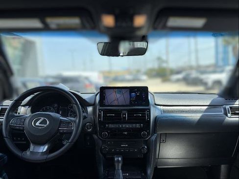 Certified 2023 Lexus GX 460 w/ Black Line Special Edition AWD/4WD image 9