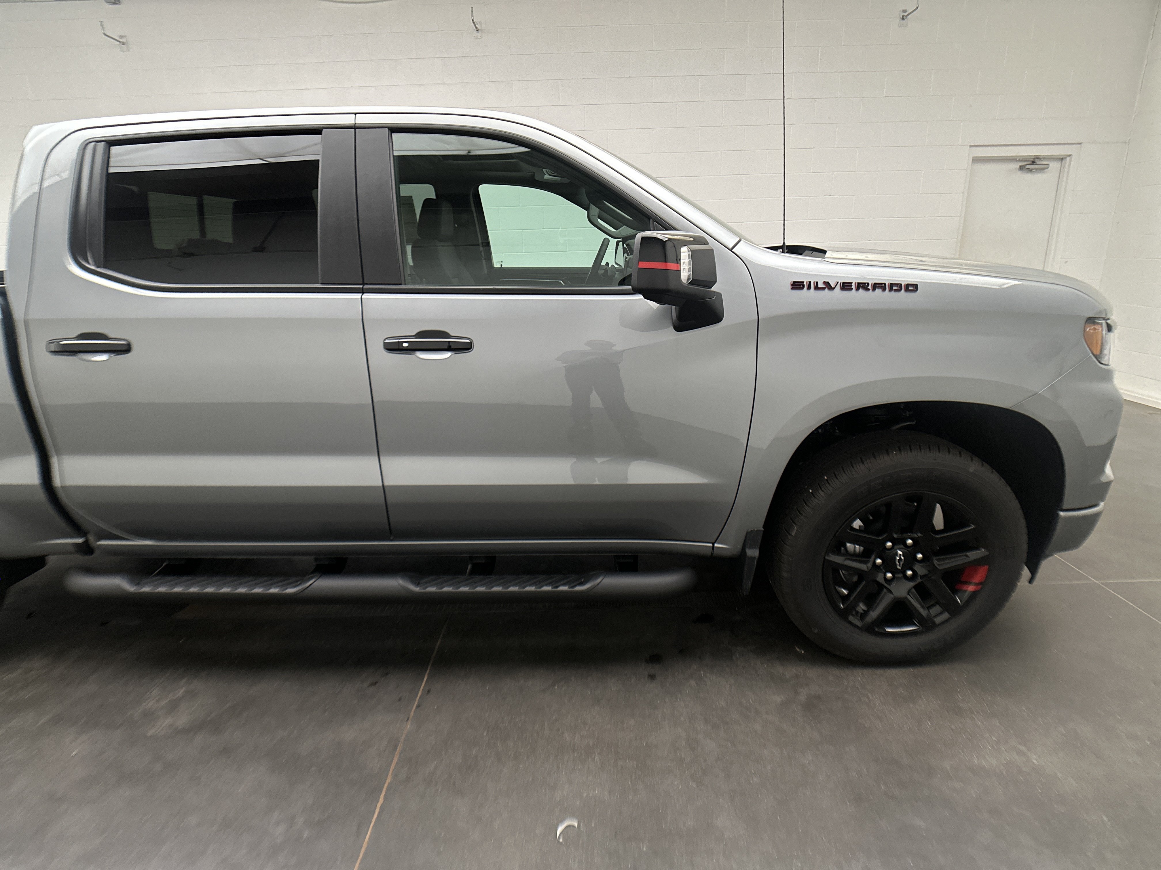 New 2026 Chevrolet Silverado 1500 RST w/ Redline Edition AWD/4WD image 12