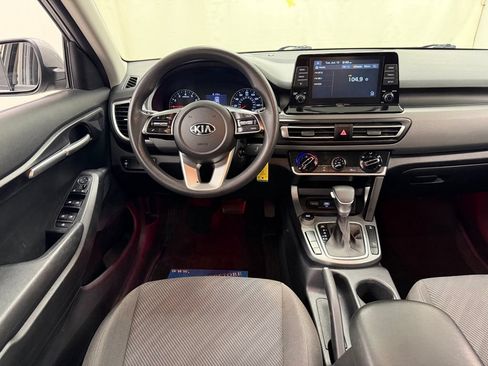 Used 2021 Kia Seltos LX AWD/4WD image 29