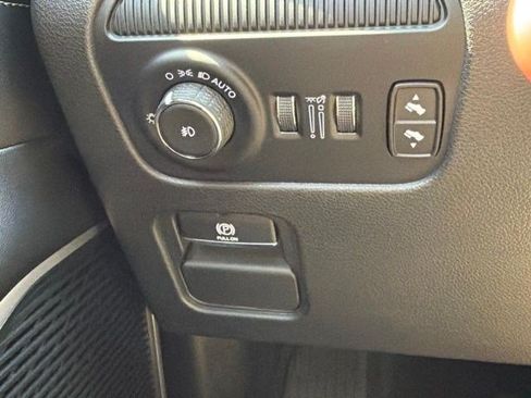 Used 2023 Jeep Wagoneer 4WD image 22