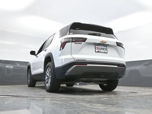 Used 2025 Chevrolet Equinox LT FWD image 48