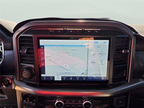 Used 2021 Ford F150 Lariat w/ Trailer Tow Package image 14