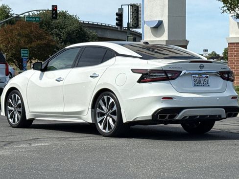 Used 2023 Nissan Maxima Platinum w/ Sport Mat Group FWD image 7