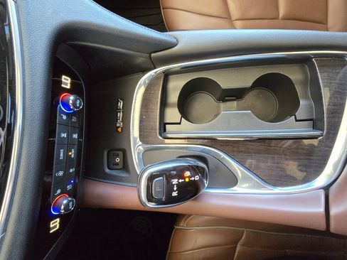 Used 2019 Buick Enclave Avenir w/ Avenir Technology Package AWD/4WD image 44