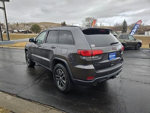 Used 2017 Jeep Grand Cherokee Trailhawk w/ Trailhawk Luxury Group AWD/4WD image 5