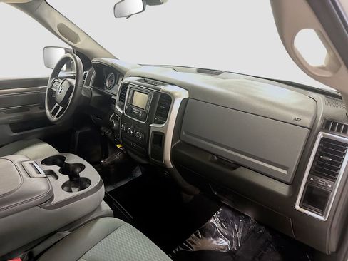 Used 2019 RAM 1500 Classic SLT image 32