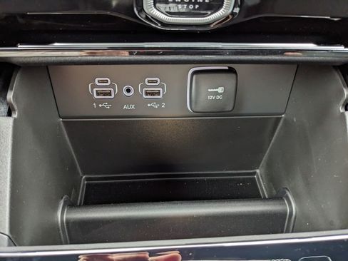 New 2026 Jeep Grand Cherokee Limited w/ Limited Altitude Package RWD image 31