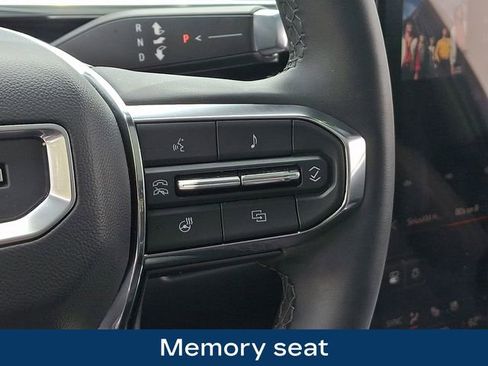 Used 2025 GMC Sierra EV Denali AWD/4WD image 8