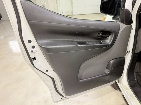 Used 2017 Chevrolet City Express LS image 18