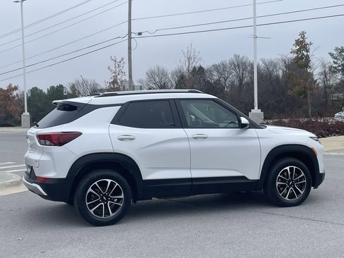 Used 2024 Chevrolet TrailBlazer LT w/ LT Cold Weather Package image 8