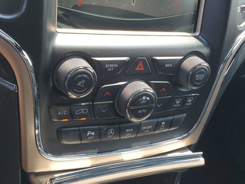 Certified 2017 Jeep Grand Cherokee Overland AWD/4WD image 30