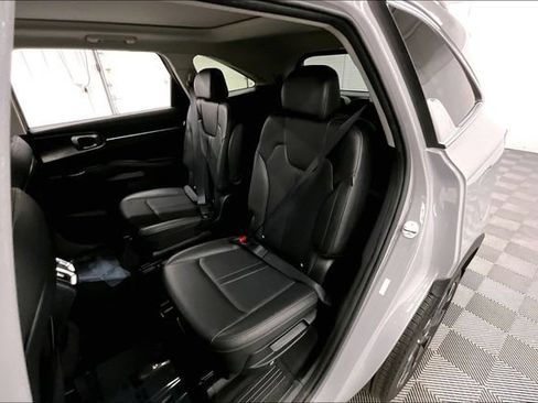 Used 2025 Kia Sorento EX w/ Panoramic Sunroof Package AWD/4WD image 25