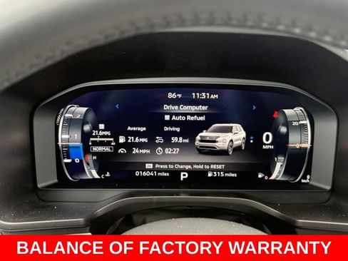 Used 2024 Mitsubishi Outlander SEL AWD/4WD image 20