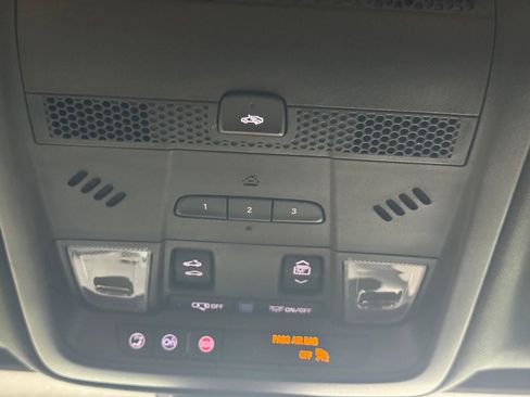 Used 2020 Cadillac XT5 Premium Luxury w/ LPO, Floor Liner Package FWD image 28